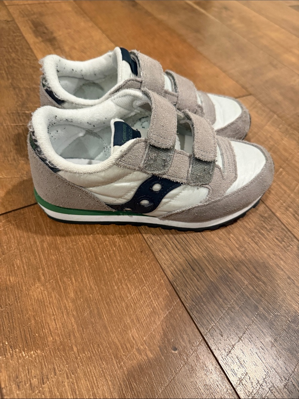 Saucony Kids White, Gray and Navy Velcro Sneakers with Green Stripe